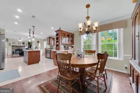 Dining - 602 Stephens Salem Rd, Stephens, GA 30667 photo 1 of 3