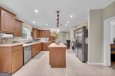 Kitchen - 602 Stephens Salem Rd, Stephens, GA 30667 photo 5 of 6