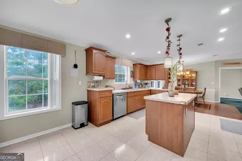 Kitchen - 602 Stephens Salem Rd, Stephens, GA 30667 photo 4 of 6