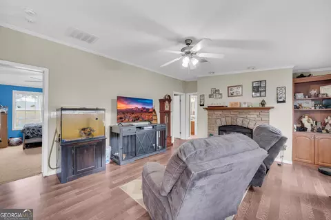 Living - 602 Stephens Salem Rd, Stephens, GA 30667 photo 2 of 2