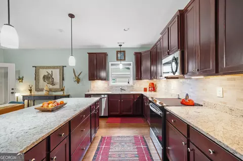 Kitchen - 324 Old Clarkesville Mill Rd, Clarkesville, GA 30523 photo 1 of 3