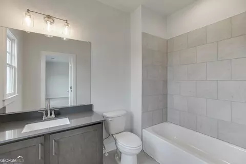 Bath - 1823 Piney Bend Dr, Buford, GA 30518 photo 4 of 8