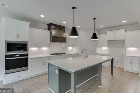 Kitchen - 1823 Piney Bend Dr, Buford, GA 30518 photo 3 of 6