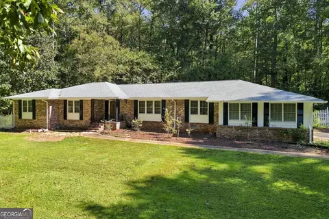 2207 Rosser Pl, Smoke Rise, GA 30087