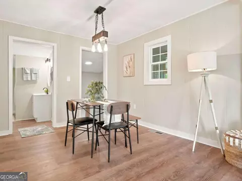 Dining - 165 Cherokee Ave, Nelson, GA 30151 photo 2 of 2