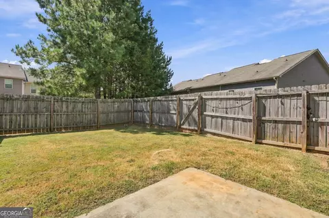 Exterior - 643 Oakside Pl, Acworth, GA 30102 photo 2 of 4
