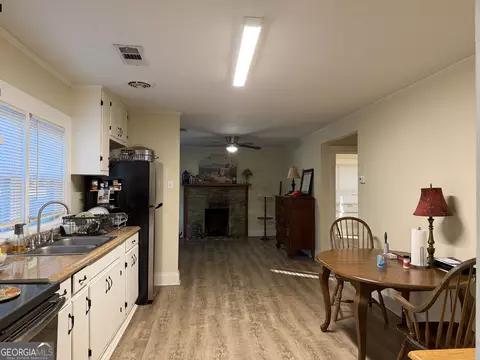 Kitchen - 263 S Pond St, Toccoa, GA 30577 photo 2 of 3