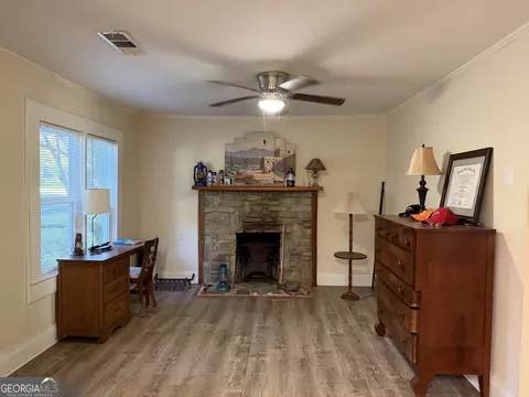 Living - 263 S Pond St, Toccoa, GA 30577 photo 1 of 4