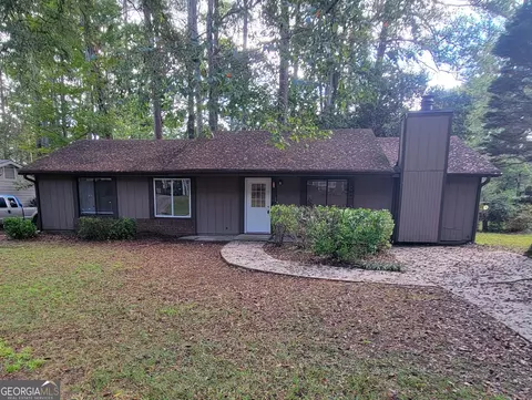8996 Sterling Ridge Ln, Jonesboro, GA 30238