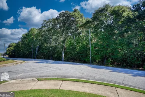 291 Hinton Cir, Covington, GA 30016 photo 13