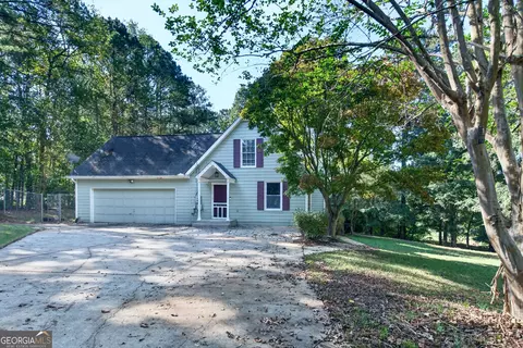 Exterior - 100 Dogwood Ct, Lagrange, GA 30240 photo 9 of 10