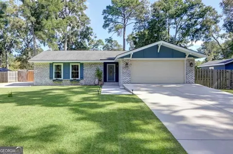 6 Coffee Woods Dr, Savannah, GA 31419