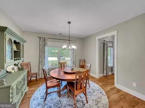 Dining - 71 Spratlin Ct, Hull, GA 30646 photo 2 of 2