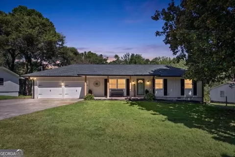 205 Woodglen Dr, Woodstock, GA 30188