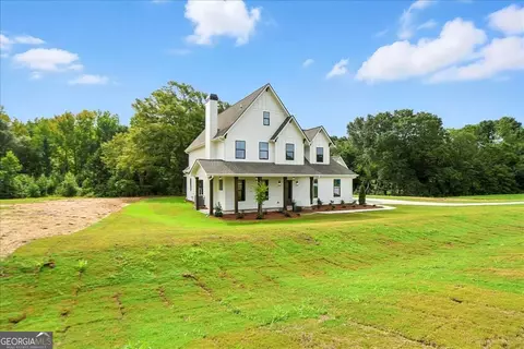 Exterior - 95 Old Town Rd, Dacula, GA 30019 photo 4 of 14