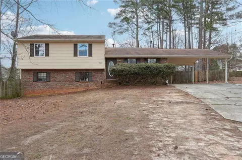 7344 Camelot Ct, Riverdale, GA 30296
