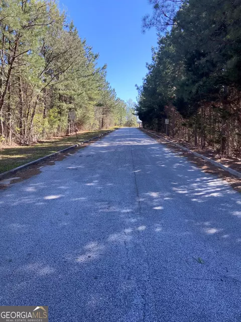 15 Pee Jay Dr #1, Oxford, GA 30054