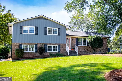 105 Kathy Ln, Carrollton, GA 30117