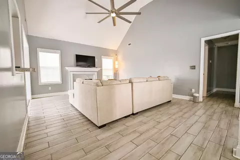 Entry Way - 101 Bridgemill Dr, Hampton, GA 30228 photo 3 of 8