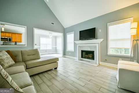 Living - 101 Bridgemill Dr, Hampton, GA 30228 photo 2 of 7