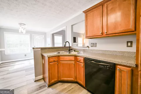 Kitchen - 101 Bridgemill Dr, Hampton, GA 30228 photo 2 of 4