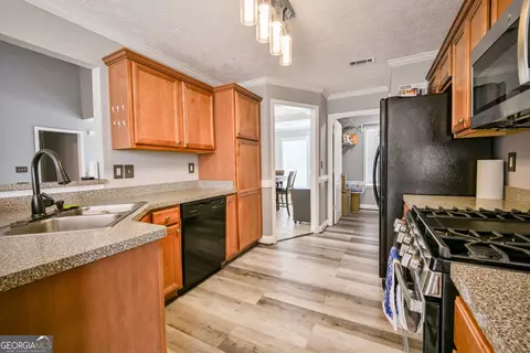 Kitchen - 101 Bridgemill Dr, Hampton, GA 30228 photo 3 of 4