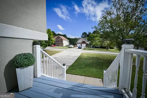 Exterior - 101 Bridgemill Dr, Hampton, GA 30228 photo 9 of 12