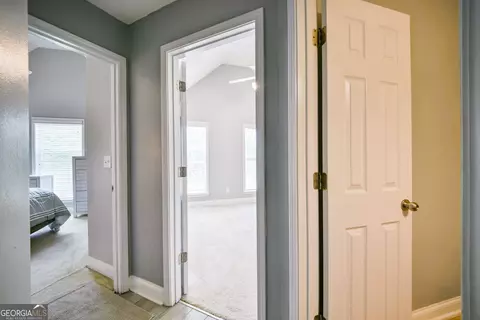 Entry Way - 101 Bridgemill Dr, Hampton, GA 30228 photo 5 of 8