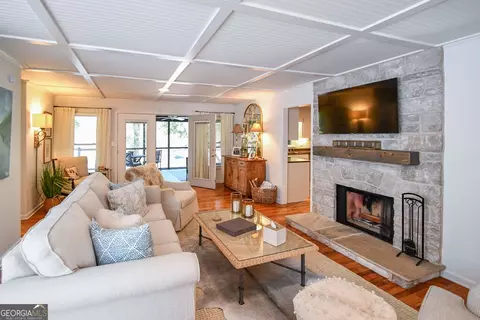 Living - 1207 Old River Rd, Cornelia, GA 30531 photo 3 of 4