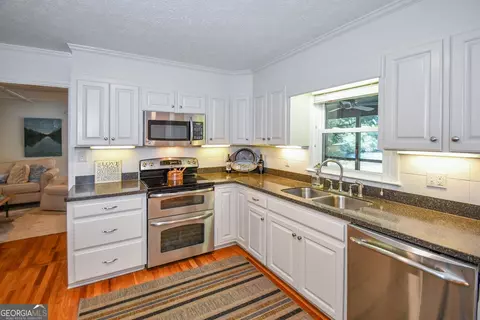 Kitchen - 1207 Old River Rd, Cornelia, GA 30531 photo 1 of 8