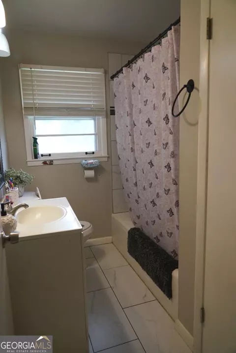 1013 Laurel St, Morrow, GA 30260 photo 6