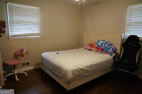 1013 Laurel St, Morrow, GA 30260 photo 5