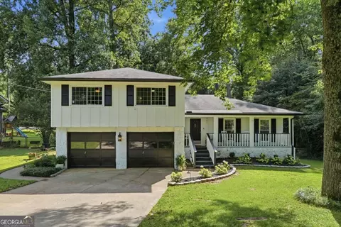 451 Little John Dr NW, Lilburn, GA 30047