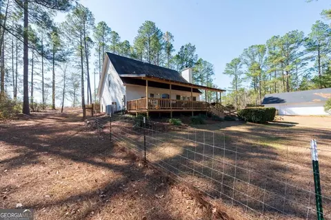 Exterior - 832 Ramblin Rd, Quitman, GA 31643 photo 7 of 9
