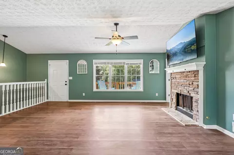 Living - 202 White Pine Ln, Temple, GA 30179 photo 3 of 6