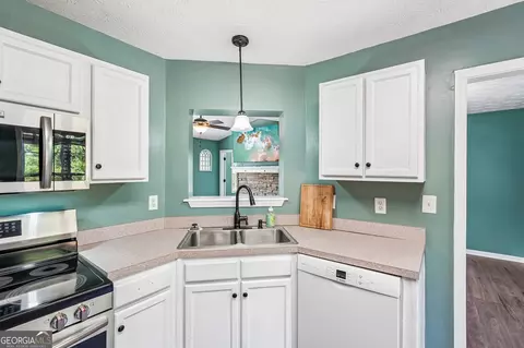 Kitchen - 202 White Pine Ln, Temple, GA 30179 photo 2 of 2