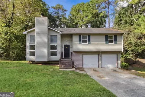 3086 Chippewa Dr, Rex, GA 30273