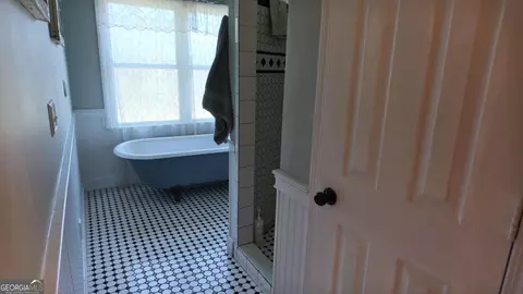 Bath - 10540 Estes Rd, Macon, GA 31210 photo 12 of 13