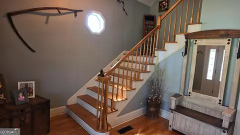 Entry Way - 10540 Estes Rd, Macon, GA 31210 photo 4 of 8