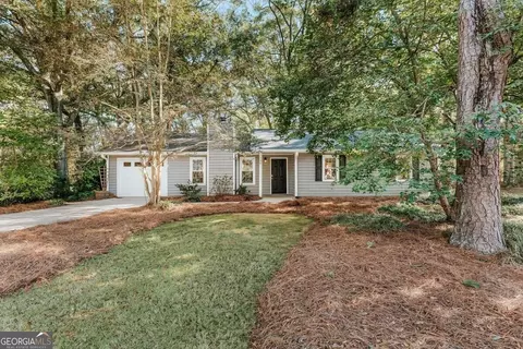 138 V F W Dr, Watkinsville, GA 30677
