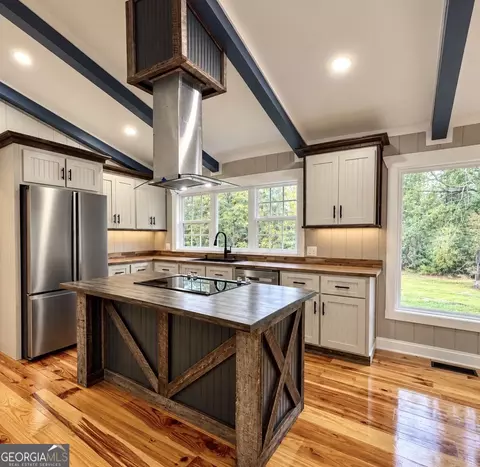 Kitchen - 405 N Broughton St, Ailey, GA 30410 photo 1 of 2