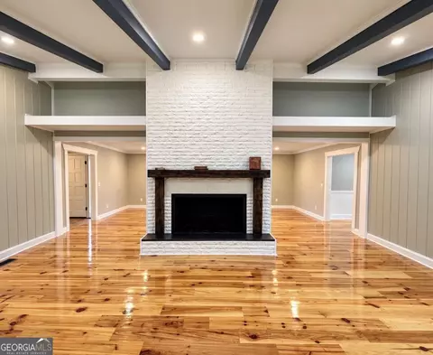 Living - 405 N Broughton St, Ailey, GA 30410 photo 3 of 4