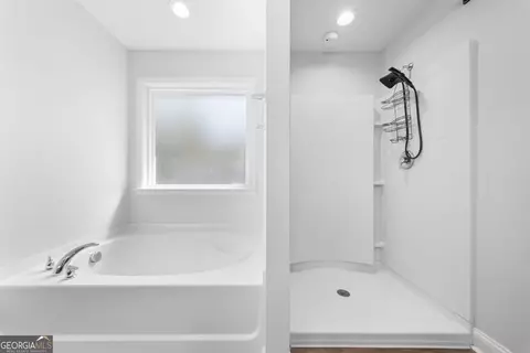 Bath - 149 Vandiver Rd, Allenhurst, GA 31301 photo 1 of 1