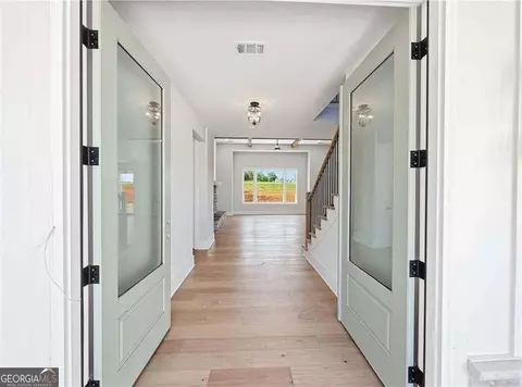 Entry Way - 141 Palisade Dr, Rydal, GA 30171 photo 2 of 13