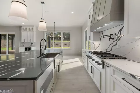 Kitchen - 471 Thunder Rd, Buford, GA 30518 photo 3 of 4