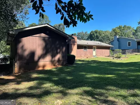 5377 Rockmoor Dr, Stone Mountain, GA 30088