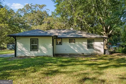 569 Yancey Dr, Forest Park, GA 30297