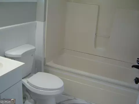 Bath - 1703 E 3rd Ct, Lanett, AL 36863 photo 2 of 4