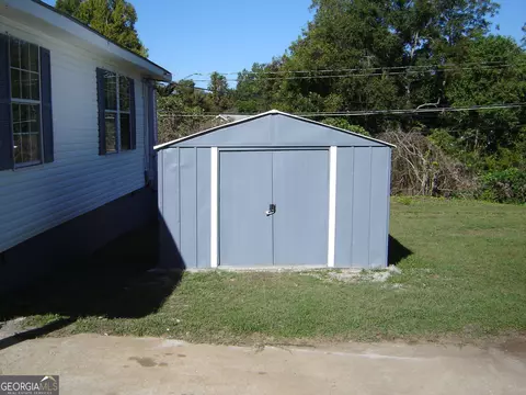Exterior - 1703 E 3rd Ct, Lanett, AL 36863 photo 4 of 10