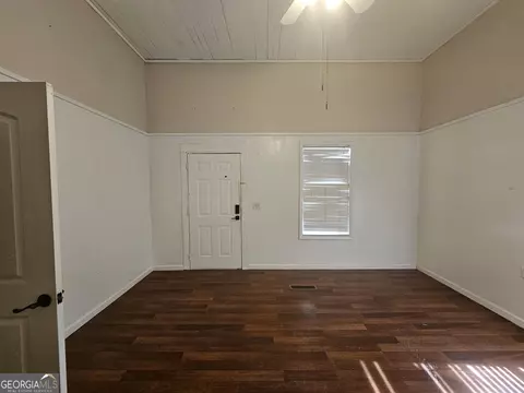 Living - 14 Mill St, Jackson, GA 30233 photo 3 of 3